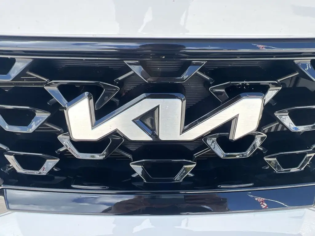 2022 Kia Sorento - $25,980
