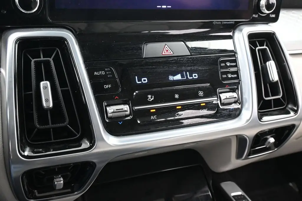 2023 Kia Sorento - $24,991