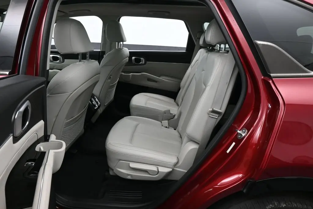 2023 Kia Sorento - $24,991
