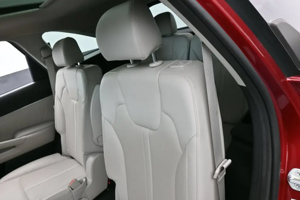 2023 Kia Sorento - $24,991