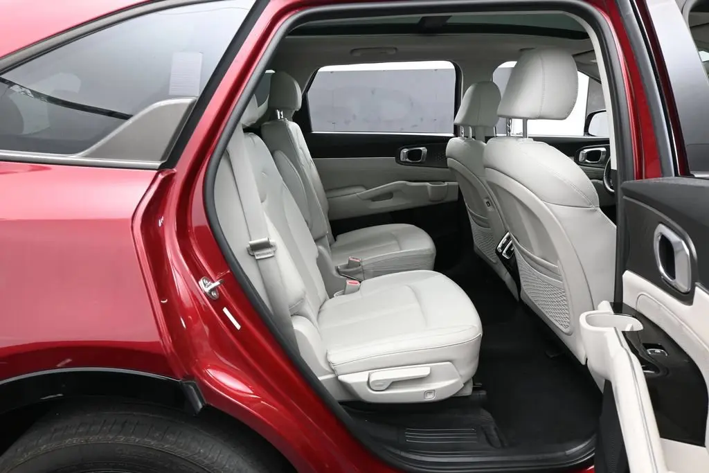 2023 Kia Sorento - $24,991