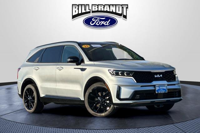 2022 Kia Sorento - $26,200