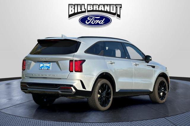 2022 Kia Sorento - $26,200
