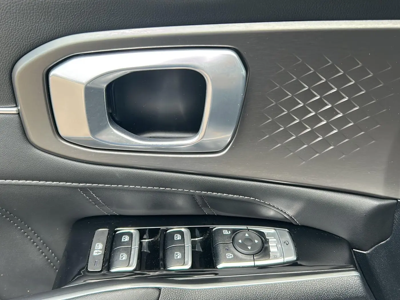 2023 Kia Sorento - $24,125