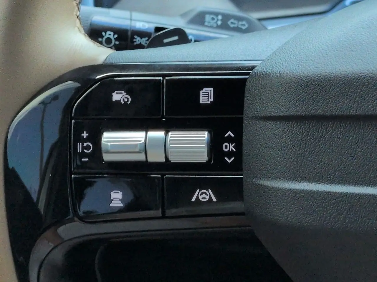 2026 Kia Sorento - $40,875