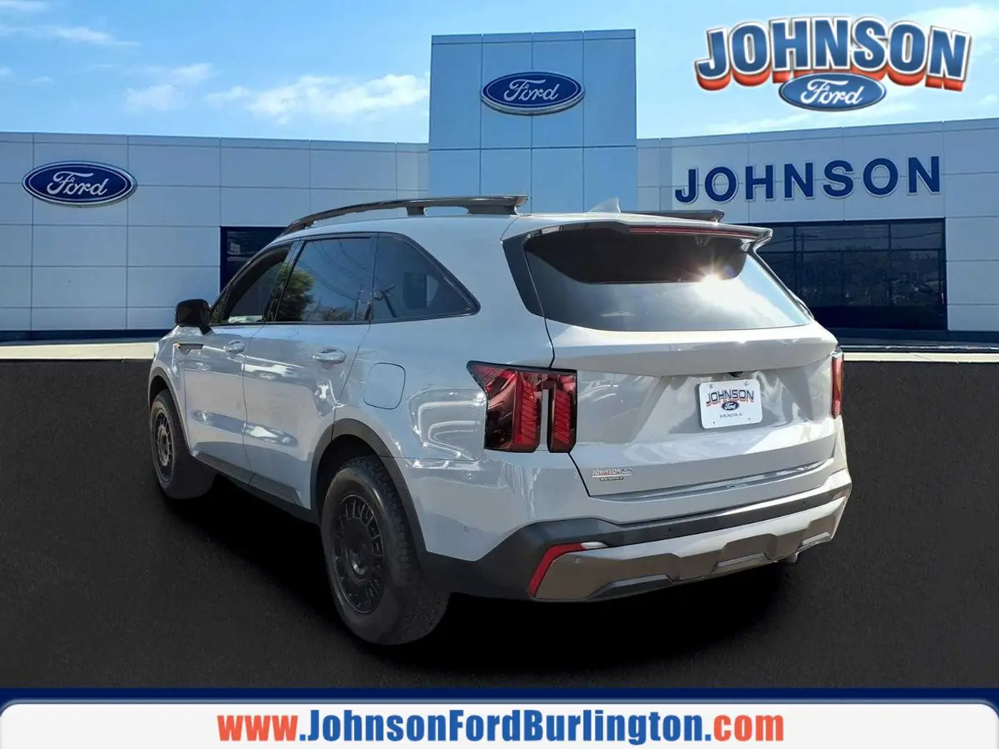 2024 Kia Sorento - $32,700