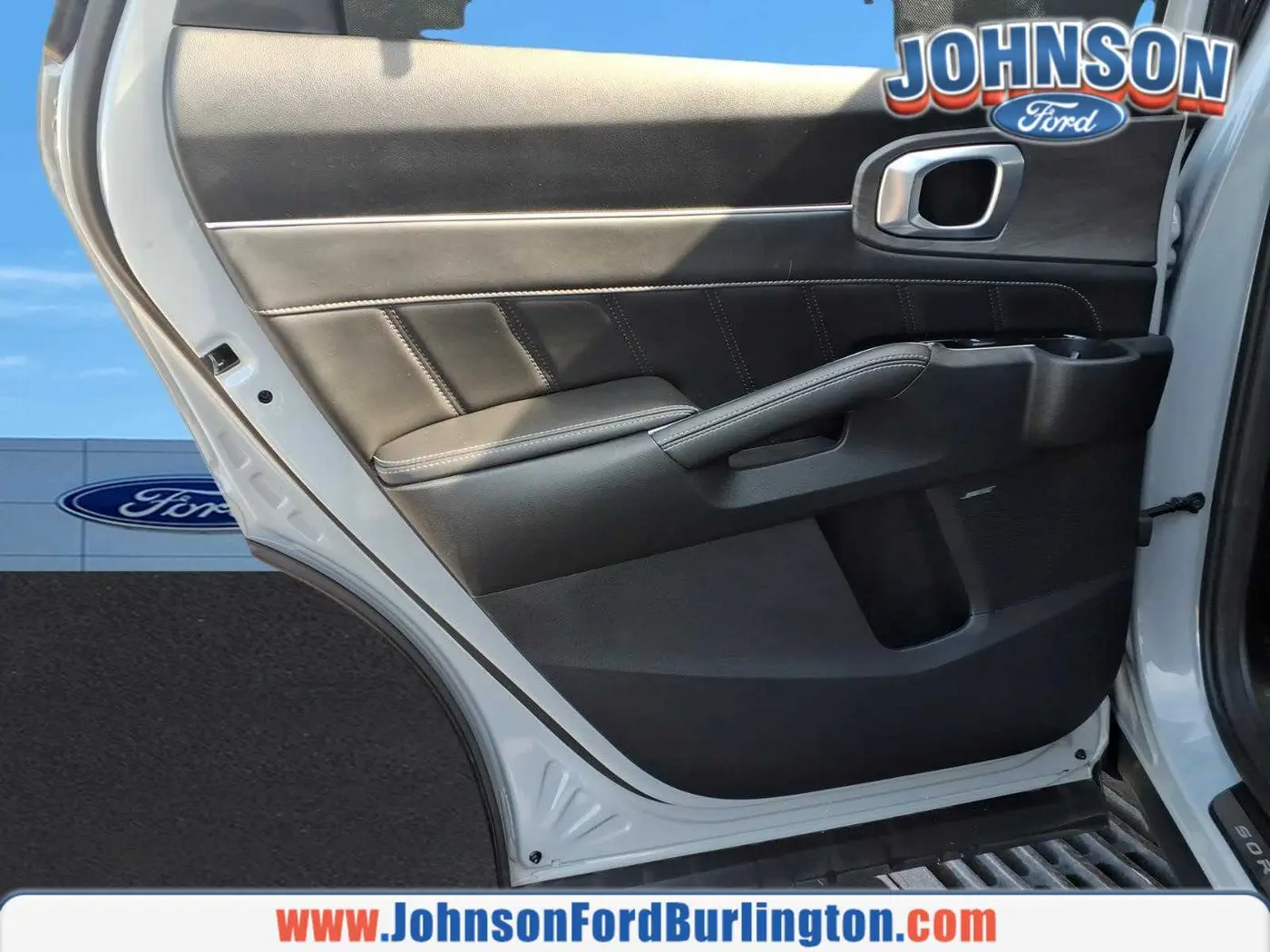 2024 Kia Sorento - $32,700