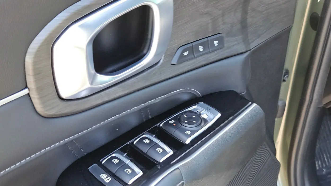 2025 Kia Sorento X-Line SX