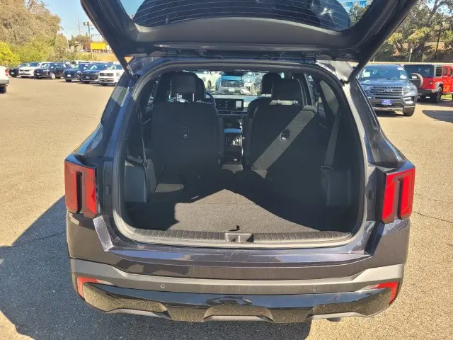 2026 Kia Sorento - $38,678