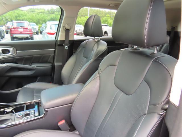 2025 Kia Sorento - $38,495