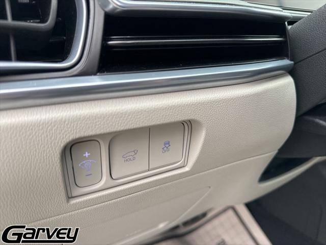 2025 Kia Sorento - $40,990
