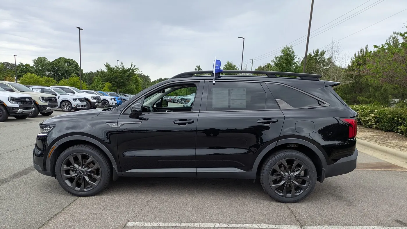 2022 Kia Sorento SX