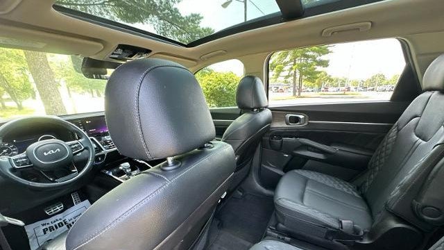 2022 Kia Sorento SX