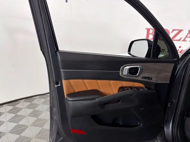 2022 Kia Sorento - $23,500