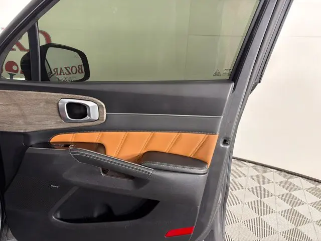 2022 Kia Sorento - $23,500