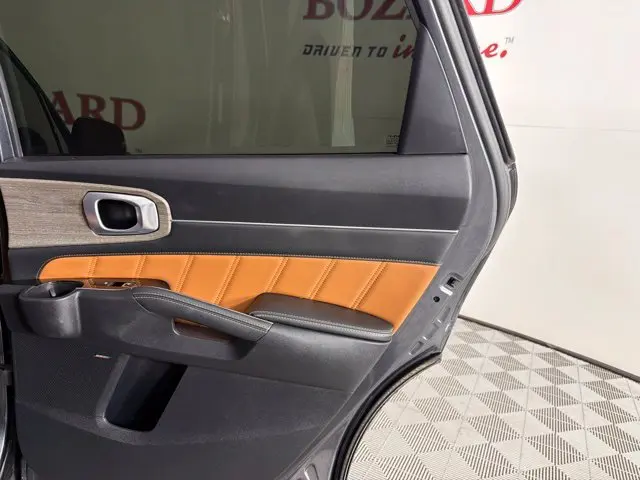 2022 Kia Sorento - $23,500
