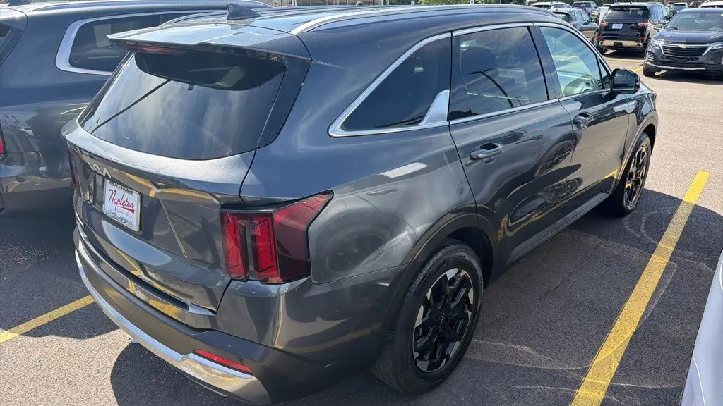 2024 Kia Sorento S