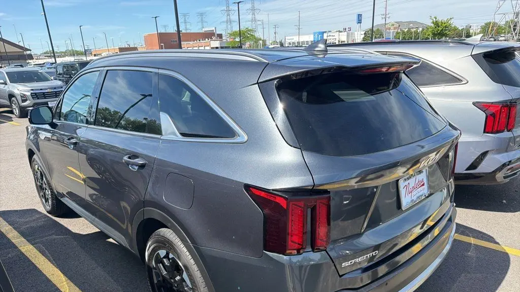 2024 Kia Sorento S