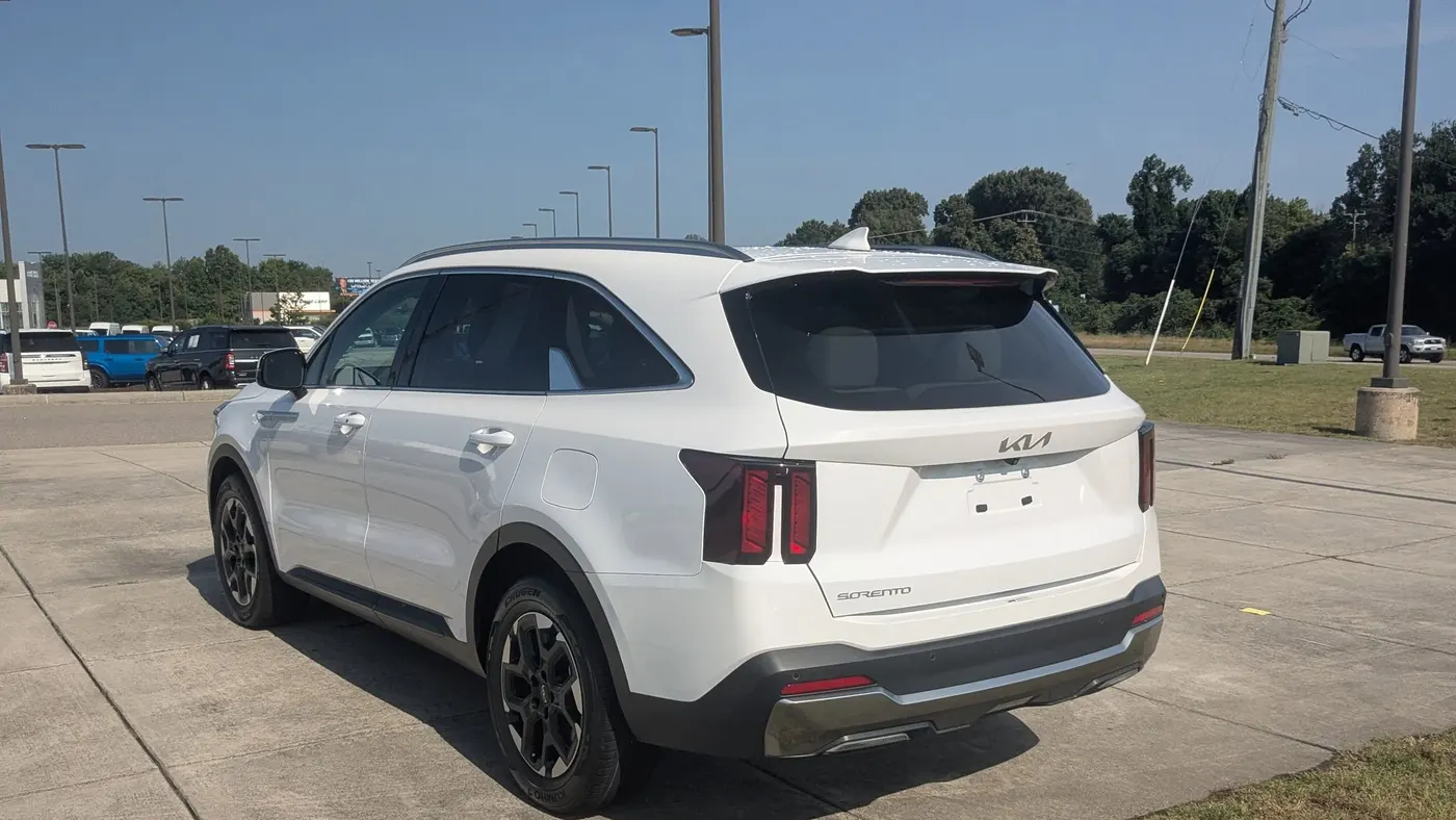 2024 Kia Sorento S