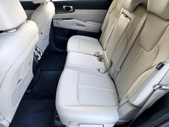 2026 Kia Sorento - $33,095