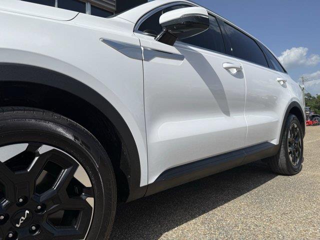 2025 Kia Sorento - $28,900