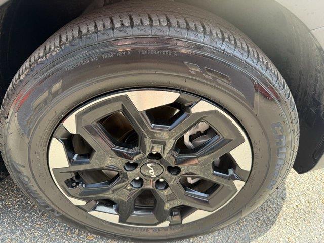 2025 Kia Sorento - $28,900