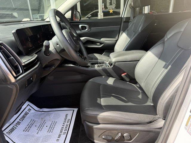 2025 Kia Sorento - $28,900