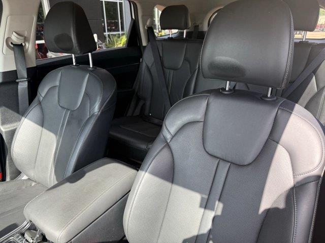 2025 Kia Sorento - $28,900