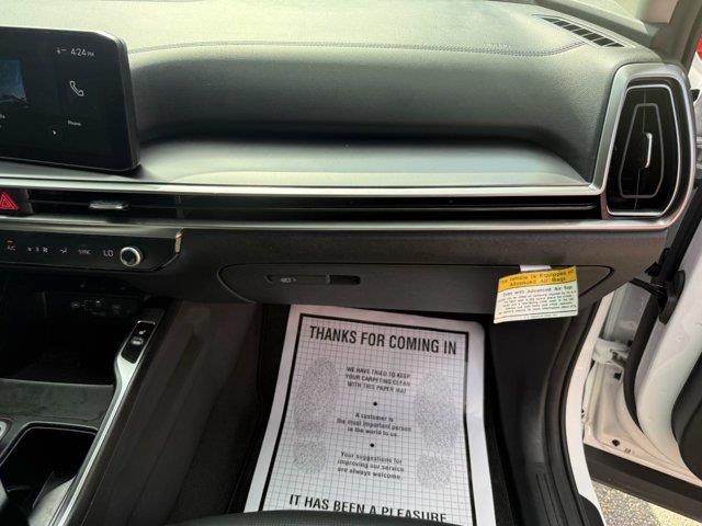 2025 Kia Sorento - $28,900