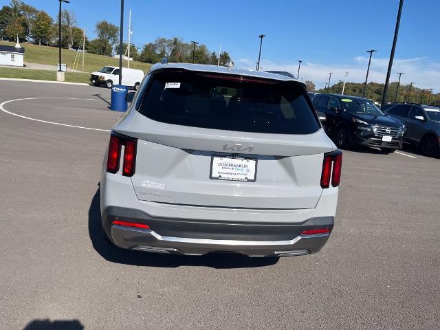 2025 Kia Sorento - $29,999