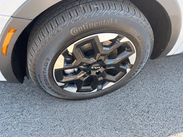 2025 Kia Sorento - $29,999