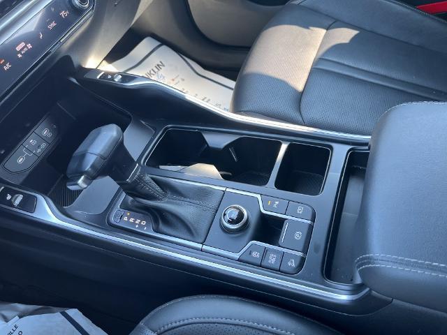 2025 Kia Sorento - $29,999