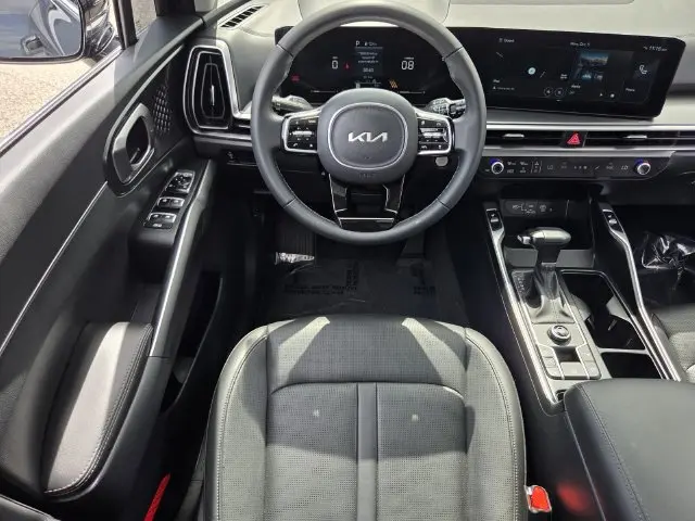 2025 Kia Sorento - $29,800