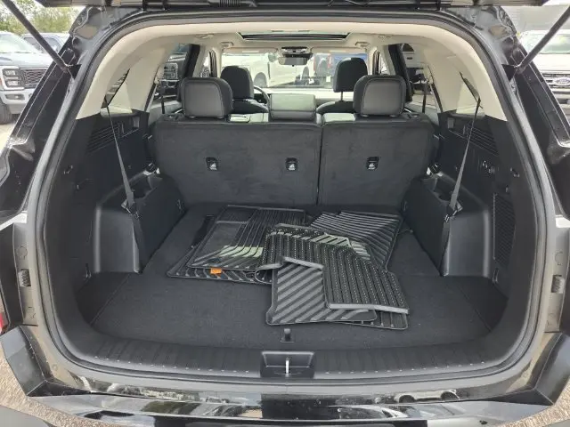 2025 Kia Sorento - $29,800