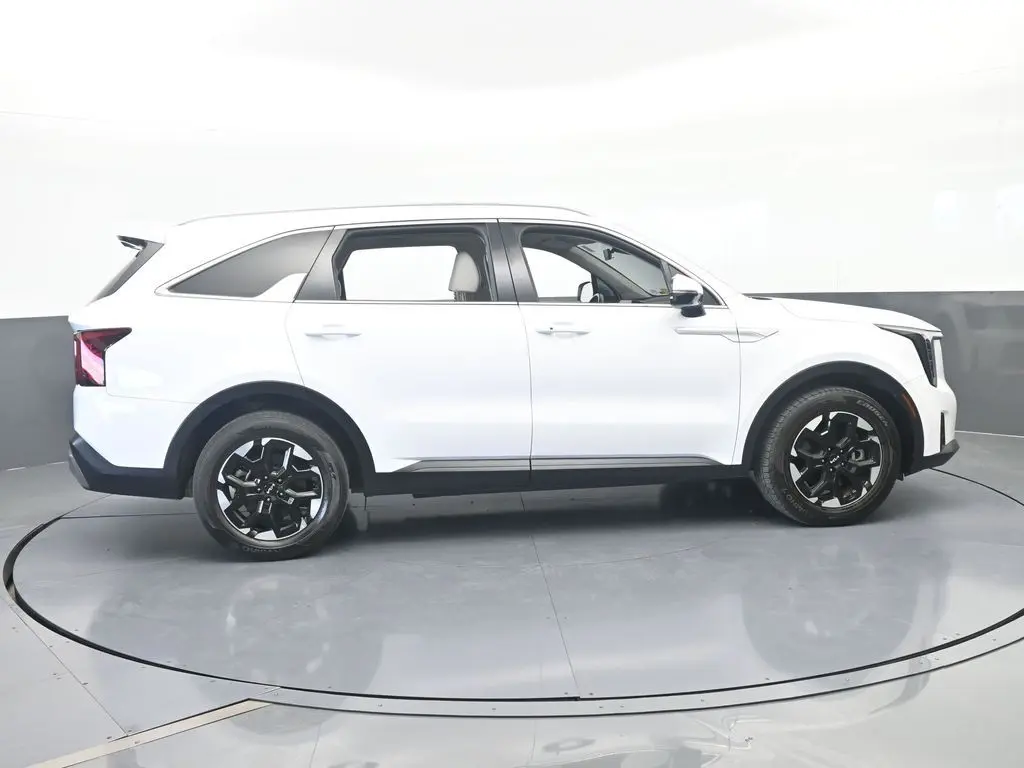 2024 Kia Sorento - $24,584