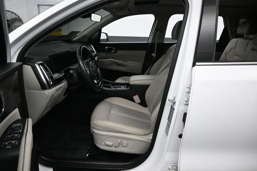 2024 Kia Sorento - $24,584