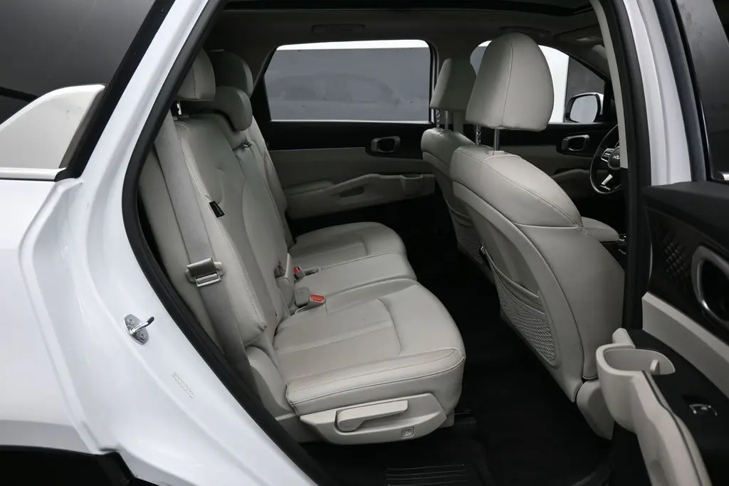 2024 Kia Sorento - $24,584