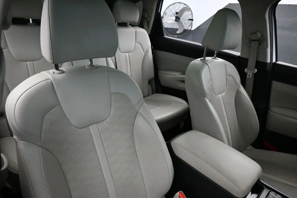 2024 Kia Sorento - $24,584