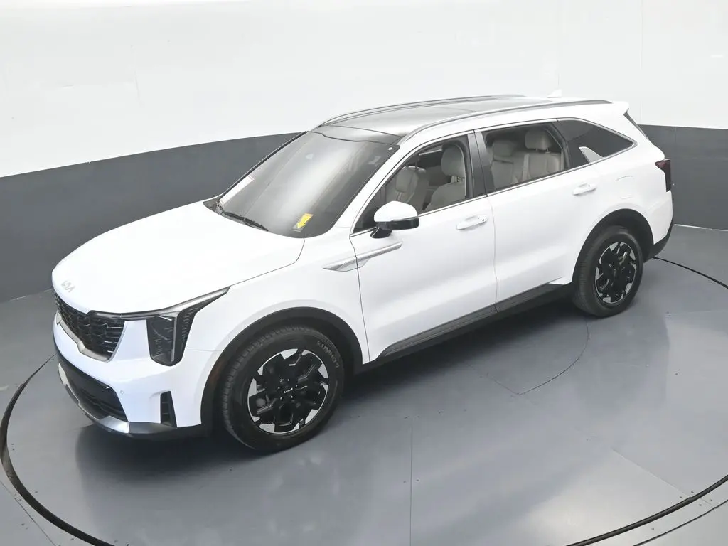 2024 Kia Sorento - $24,584