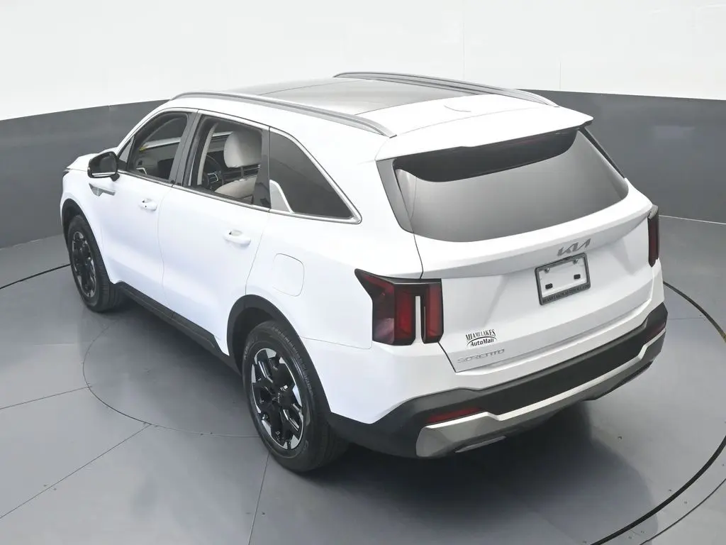 2024 Kia Sorento - $24,584