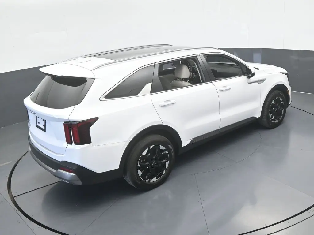 2024 Kia Sorento - $24,584