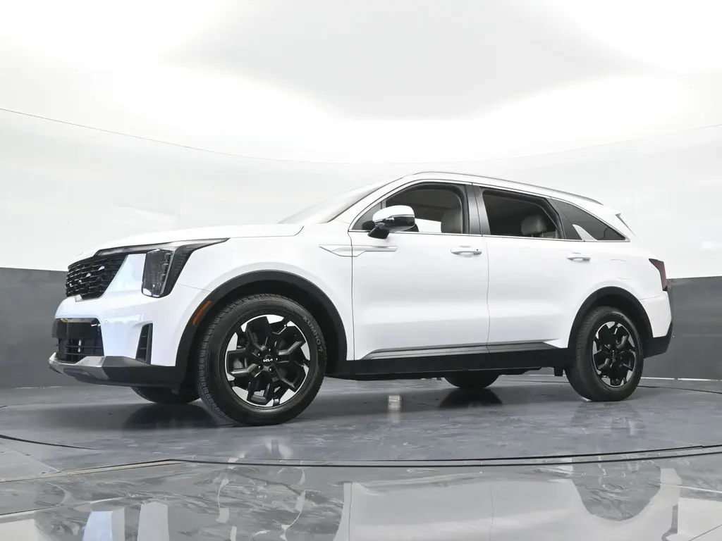 2024 Kia Sorento - $24,584