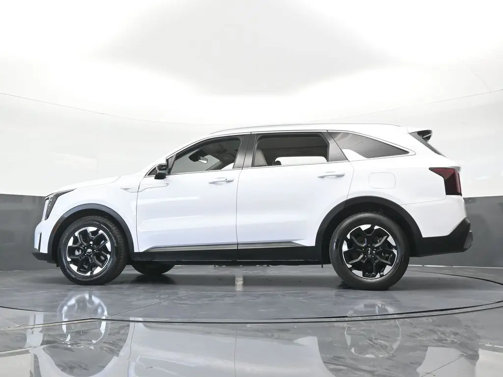 2024 Kia Sorento - $24,584