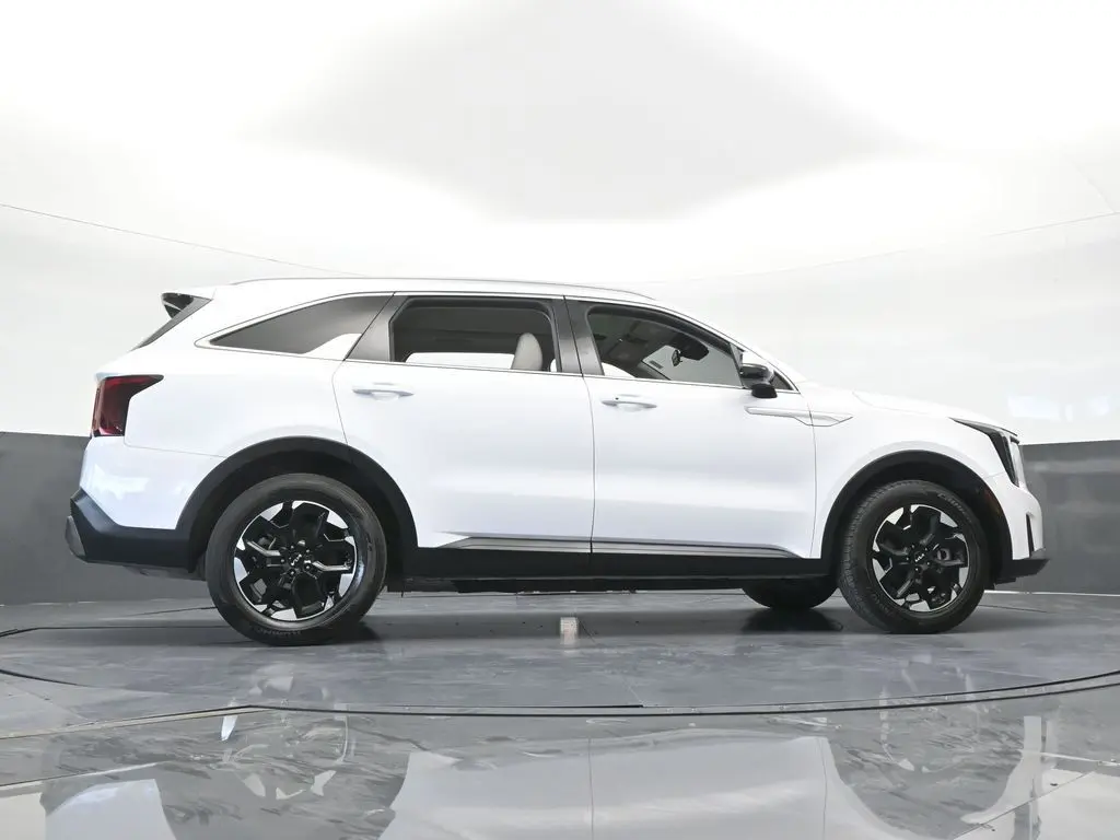 2024 Kia Sorento - $24,584