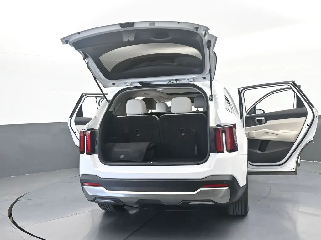 2024 Kia Sorento - $24,584