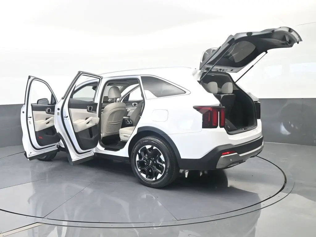 2024 Kia Sorento - $24,584