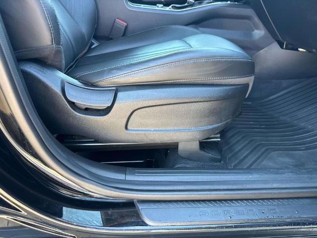 2025 Kia Sorento - $22,880