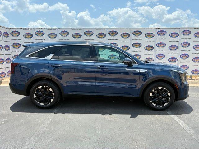2024 Kia Sorento - $22,799