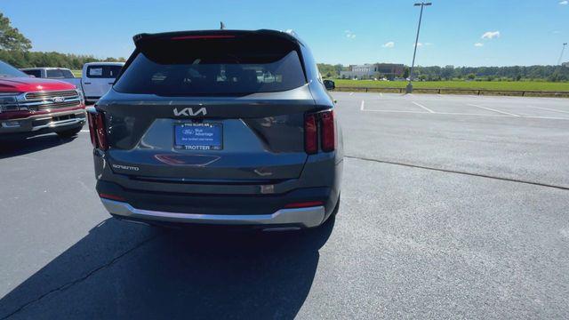 2025 Kia Sorento - $28,929
