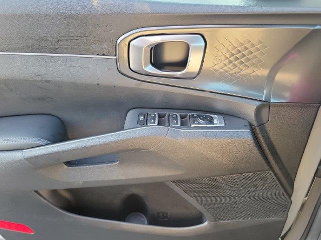2025 Kia Sorento - $25,990